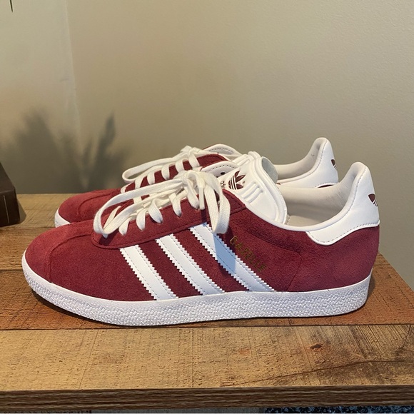 NWOB Adidas Gazelle Sneakers - Picture 2 of 6